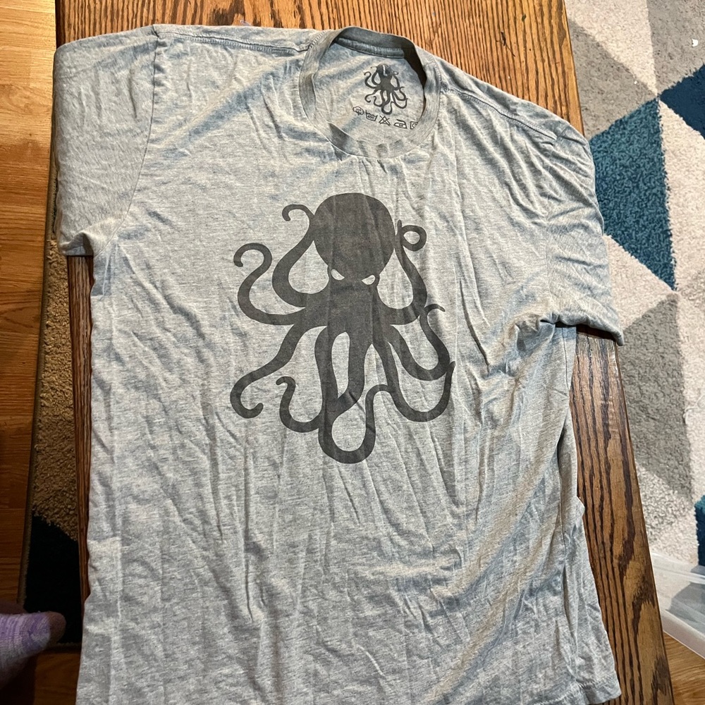 Hi My Name is Mark brand Men’s limited edition octopus shirt Blink-182